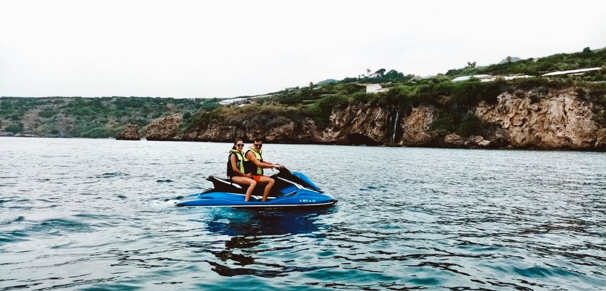 Lugar Barcos almuñecar