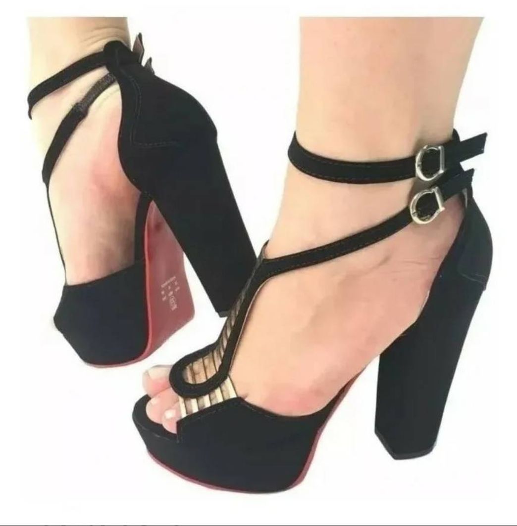 Social Sandália gladiadora meia pata preta