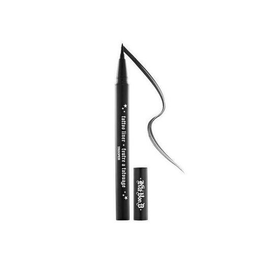 Eyeliner líquido, de Kat Von D