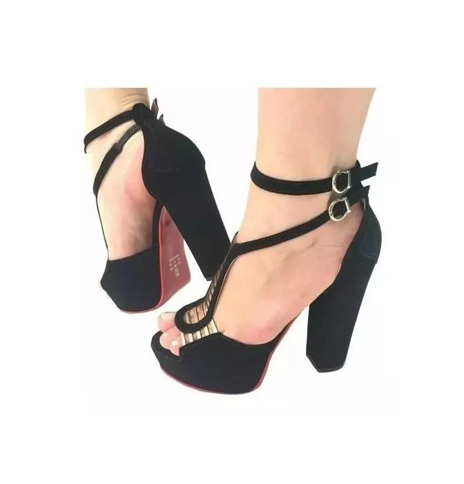 Social Sandália gladiadora preta salto grosso