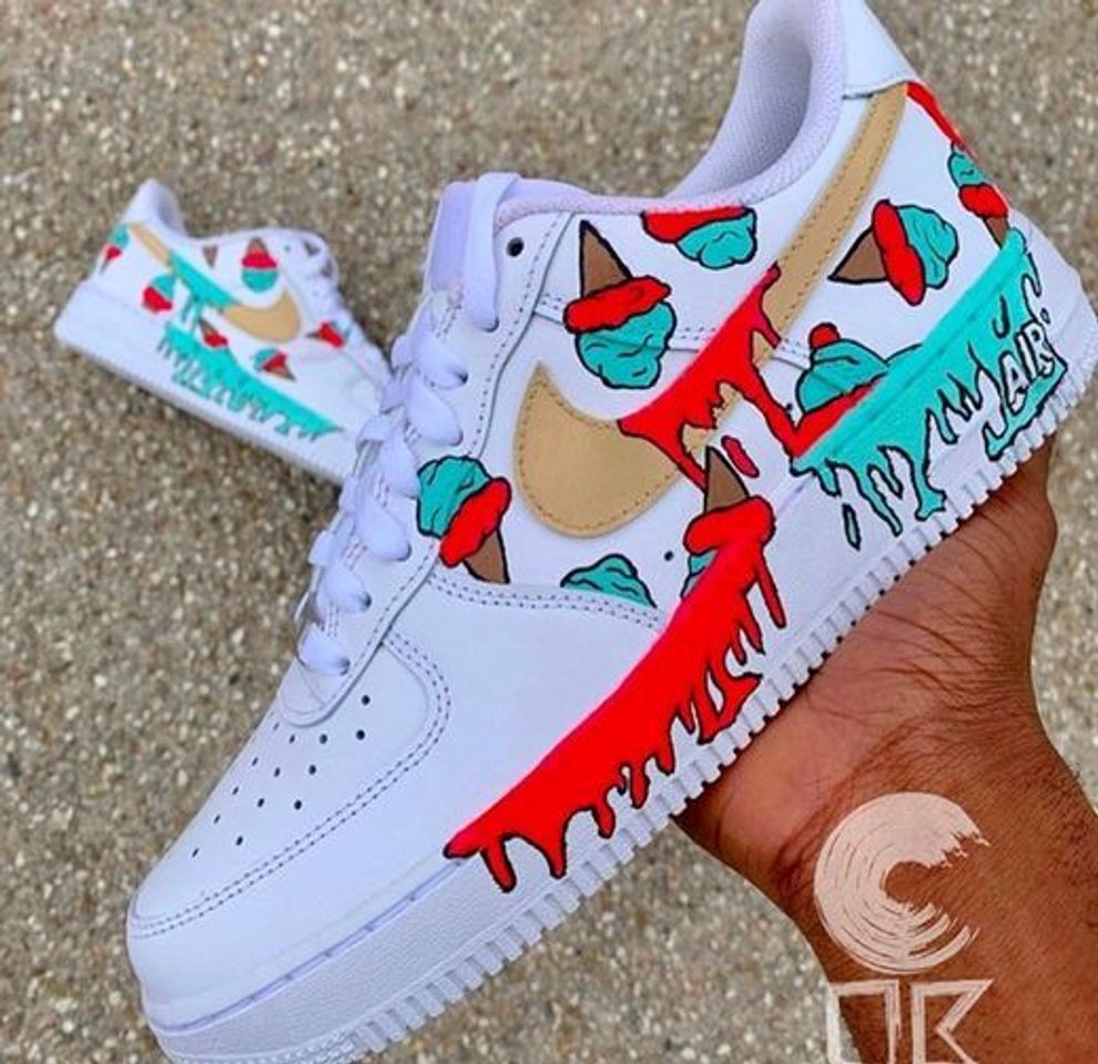 Social NIKE 0.33