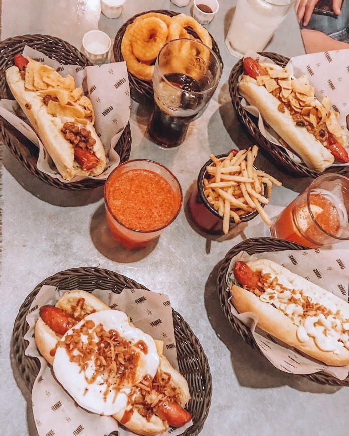 Restaurantes Frankie Hot Dogs