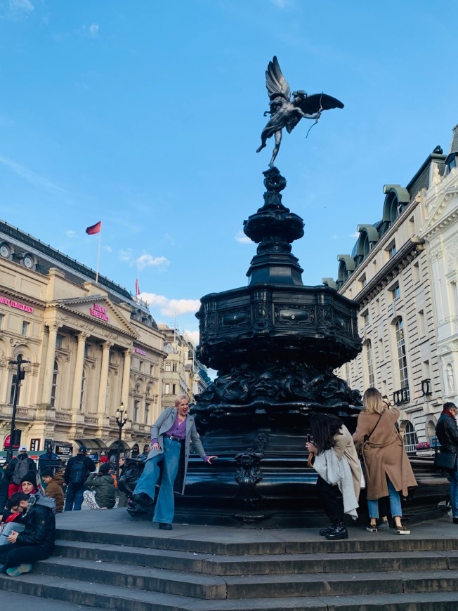 Lugar Piccadilly Circus