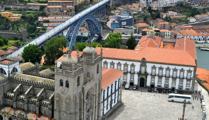 Place Sé do Porto