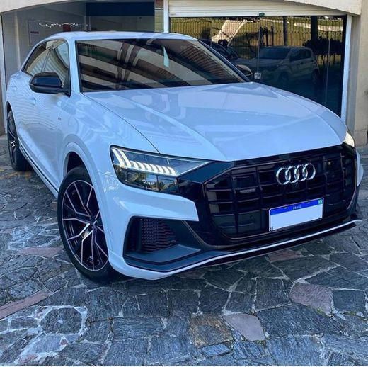 Audi Q8 S-Line 😛