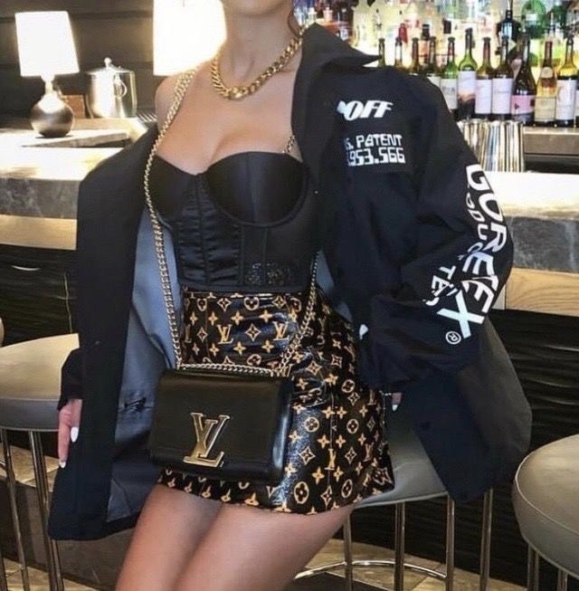 💋
