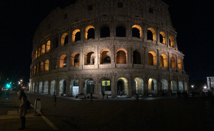 Place Colosseo