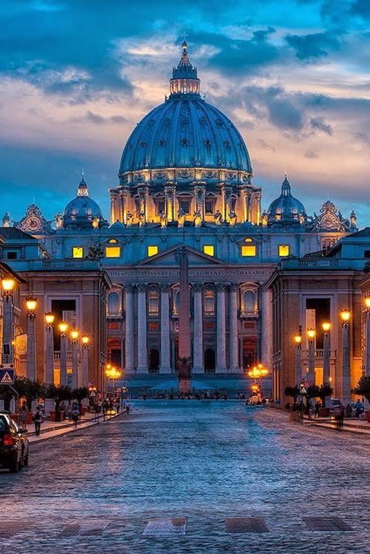 Place Piazza San Pietro