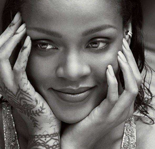 Social Rihanna 😍