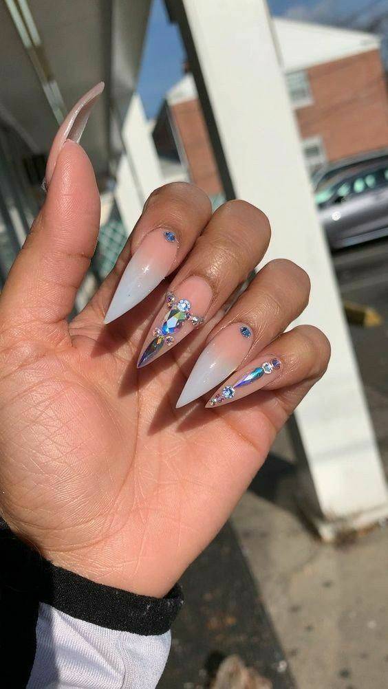 Moda Cut nails 