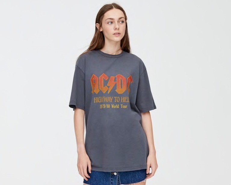 Social Graphic tee acdc 