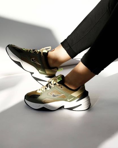 Calzado para mujer Nike M2K Tekno. Nike MX