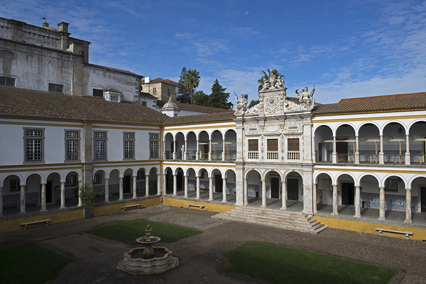 Lugar Colégio do Espírito Santo - Universidade de Évora