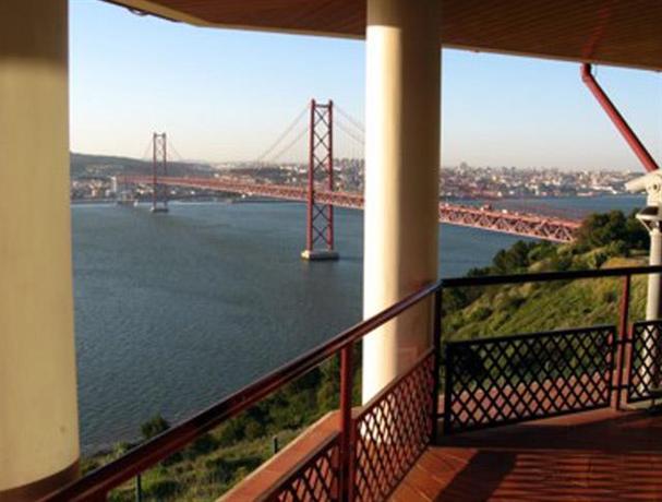 Place HI Hostel Almada - Pousada de Juventude