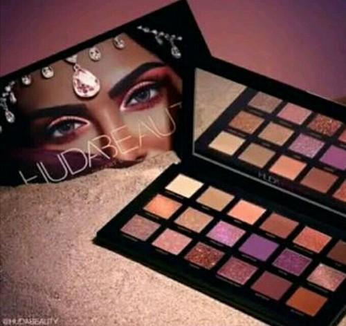 Belleza HUDA BEAUTY Desert Dusk Eyeshadow Palette