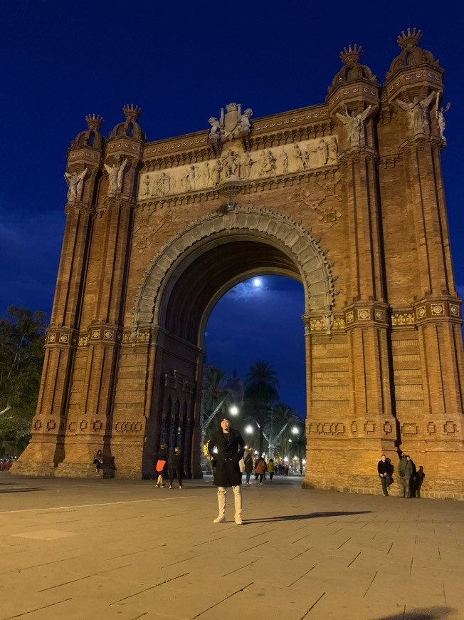 Place Arc de Triomf