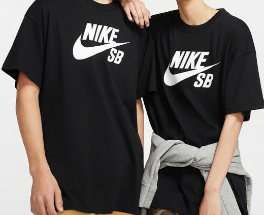 T-shirt de skateboard com logótipo
Nike SB
