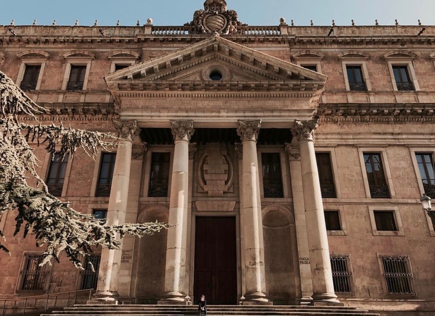 Lugar Facultad de Filología de la Universidad de Salamanca