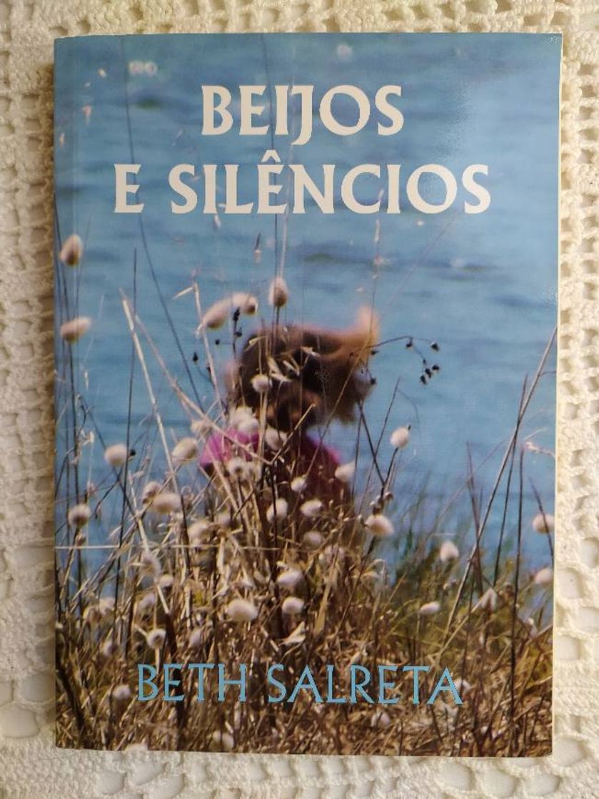 Book Beijos e Silêncios