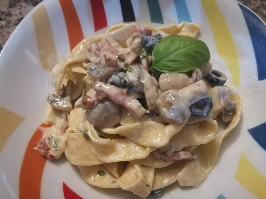 Moda Tagliatelle com molho de gorgonzola