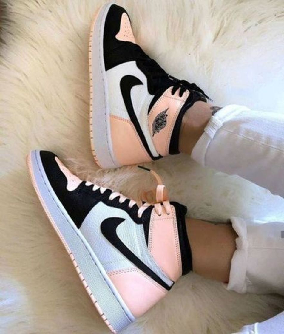 Social Nike