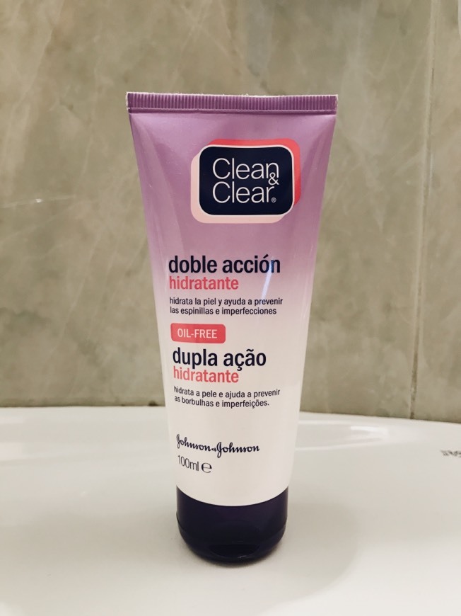 Products Clean & Clear crema hidratante para pieles mixtas