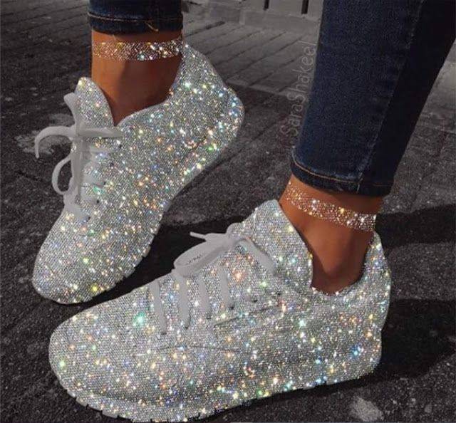 Moda apaixonadinha demais nesse par de tênis 😍💎