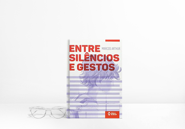 Livro Livro entre silêncios e gestos