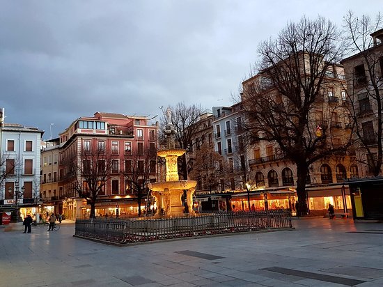 Place Plaza de Bib-Rambla