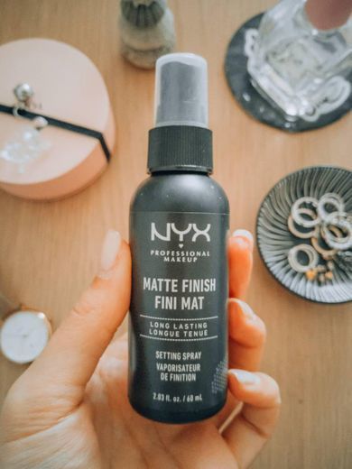 Productos NYX Matte Finish Fini Mat