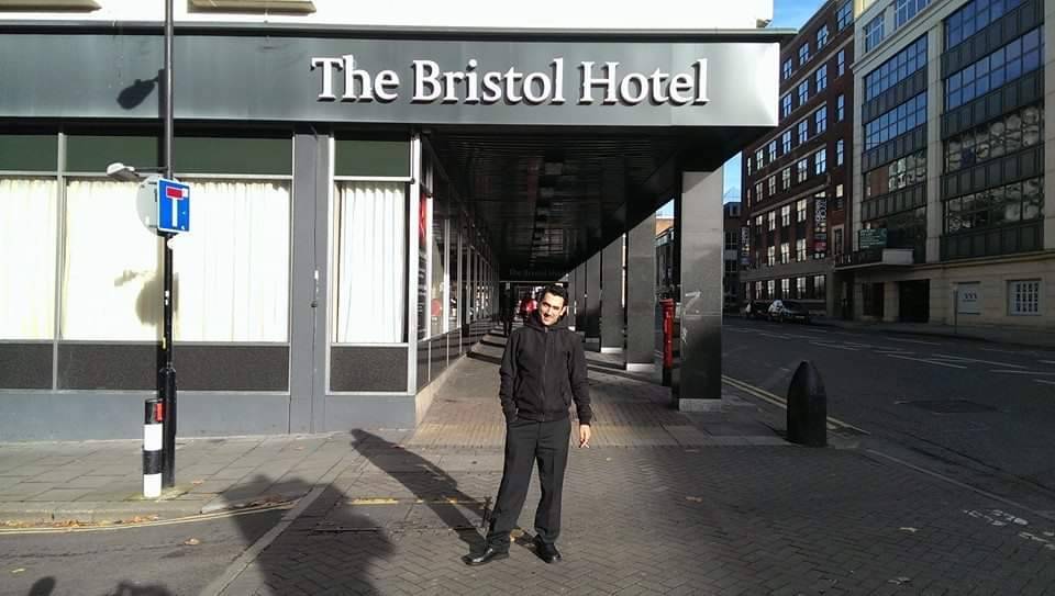 Lugar The Bristol Hotel