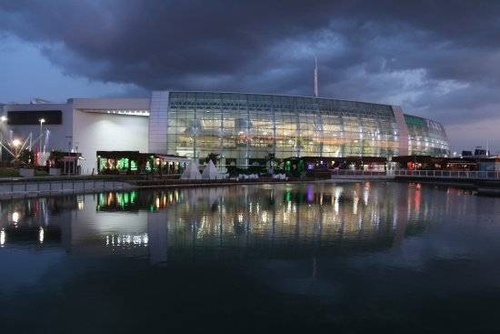 Lugar Centro Comercial H2O