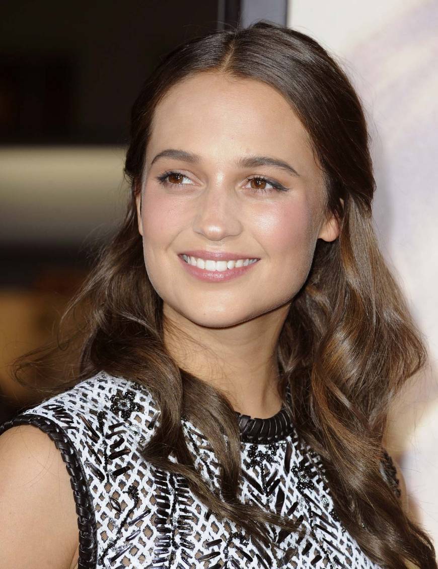 Fashion Alicia Vikander