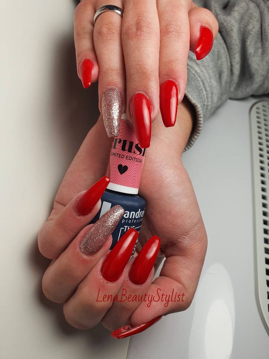 Social 𝒩𝒶𝒾𝓁𝓈