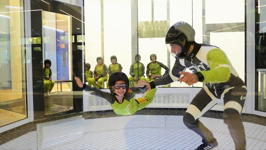 Social Tunel de Viento en Madrid | WINDOBONA Indoor Skydiving