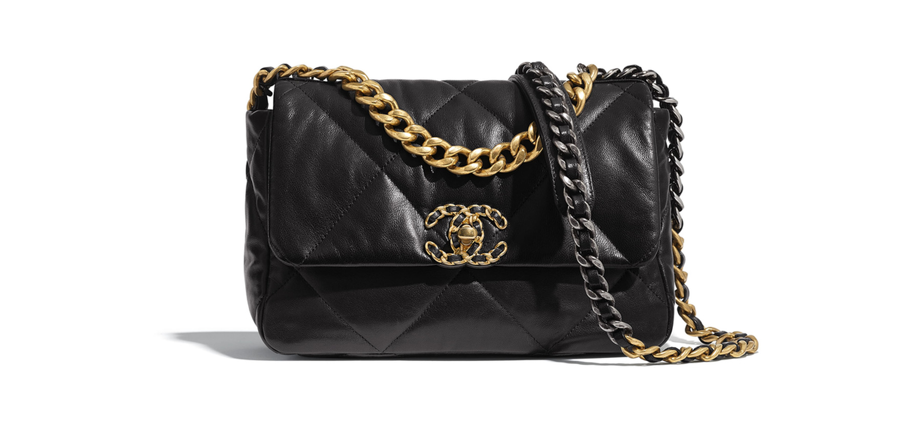 Social CHANEL 19 Flap Bag