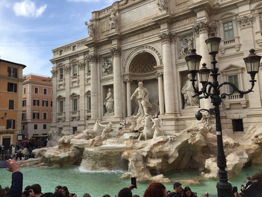 Lugar Fontana di Trevi