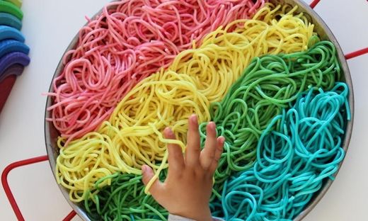 Como fazer Massa Colorida para brincadeira sensorial