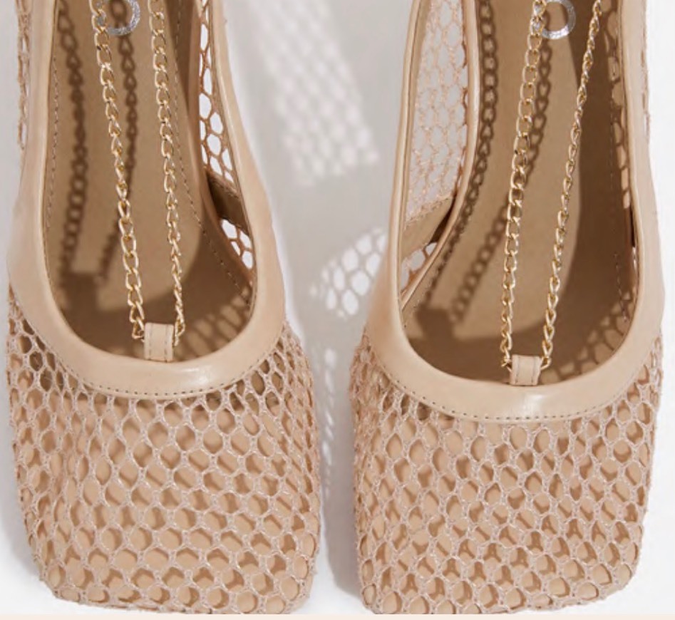 Producto Fishnet Court Kitten Heel In nude