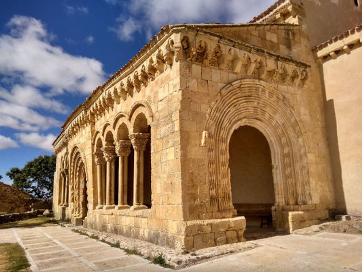 Lugar Iglesia De San Miguel