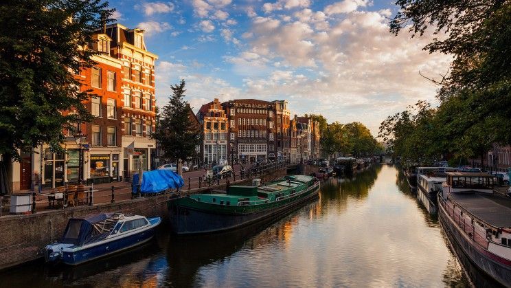 Place Canales de Ámsterdam
