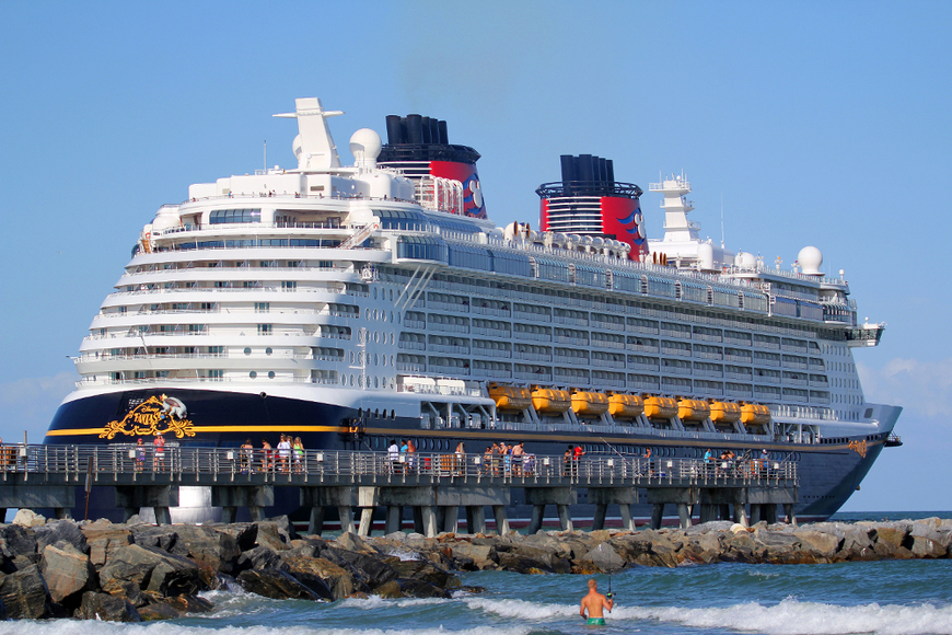 Lugar Disney Cruise Line