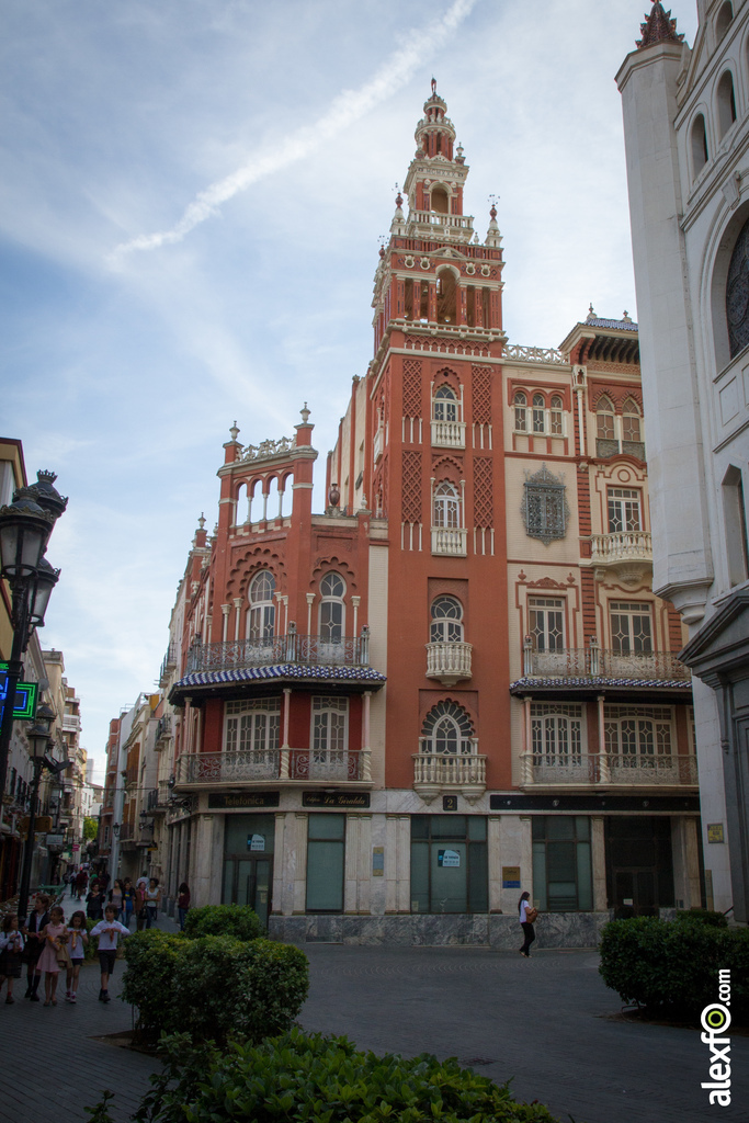 Place Edificio La Giralda