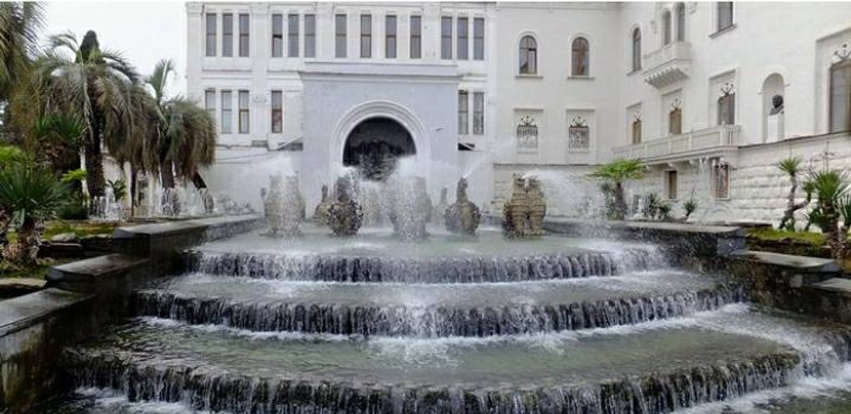 Place Fountain Griffins (Sukhumi)