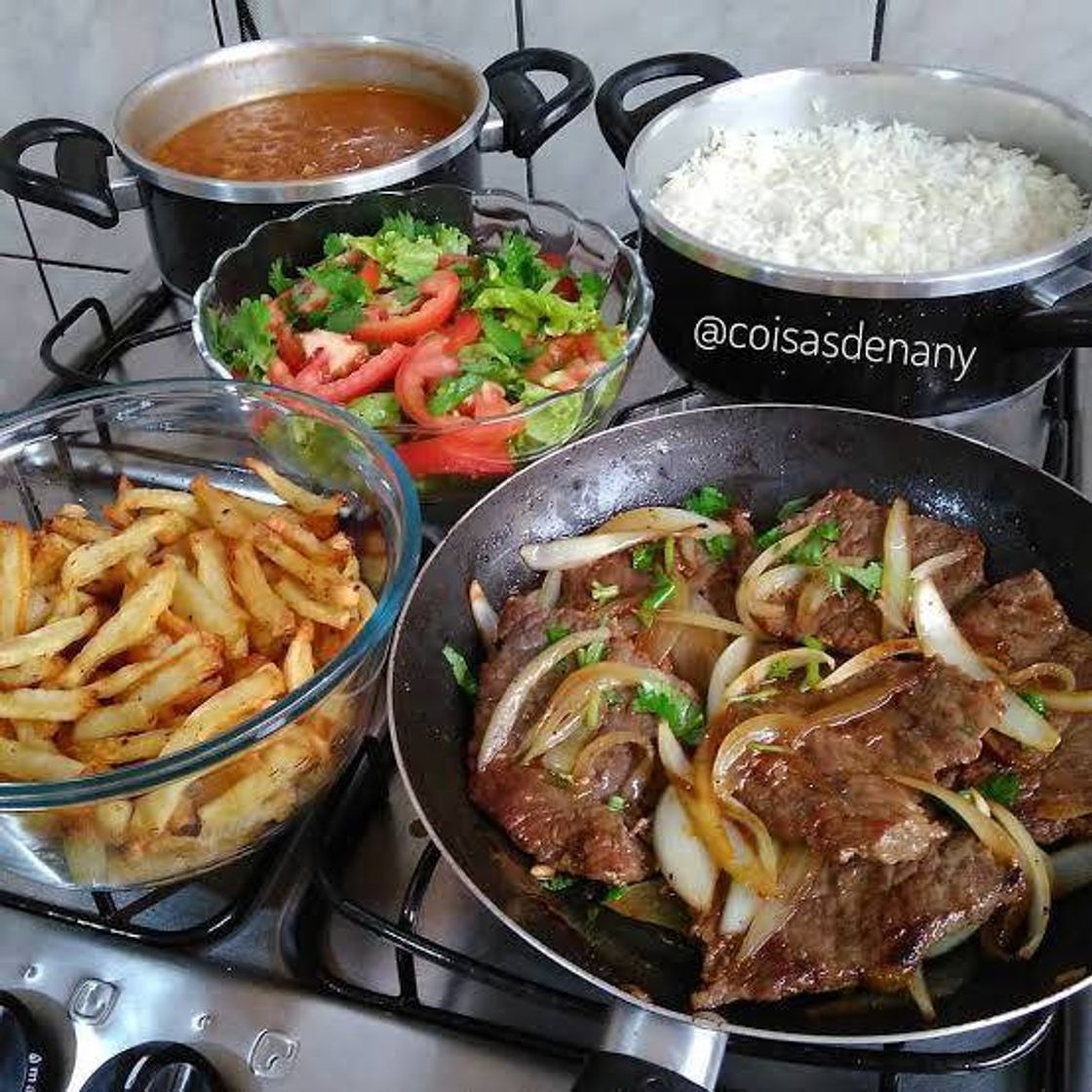 Social Arroz, feijão,batata frita e bife acebolado