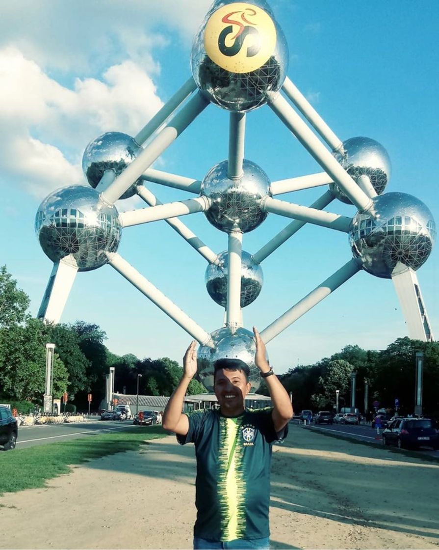 Place Atomium