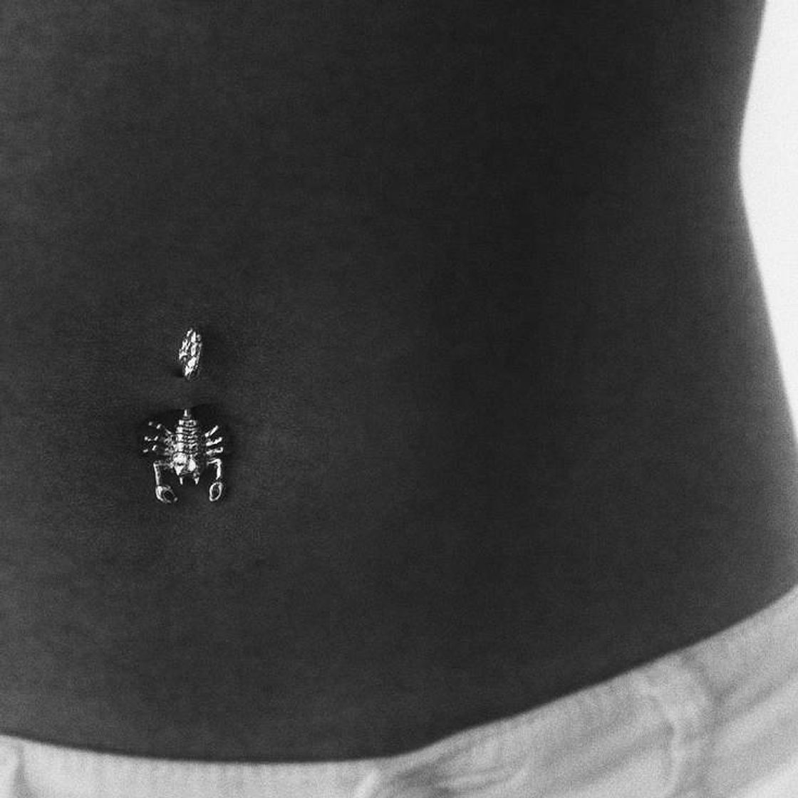 Fashion Piercing no umbigo🦂