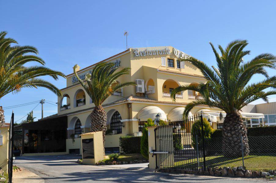 Restaurants Restaurante O Infante cerca de La Antilla. 