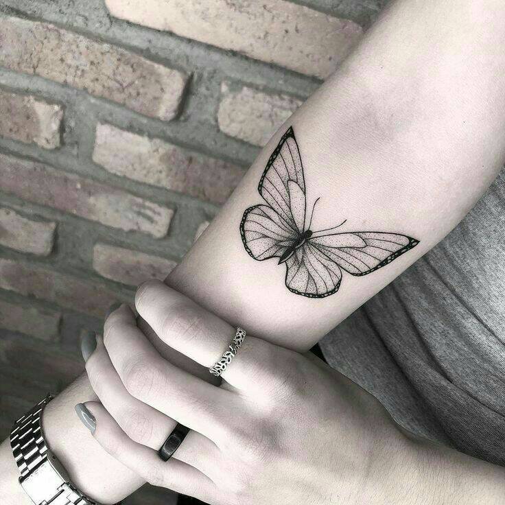 Fashion Tatuagem de borboleta no braço💓