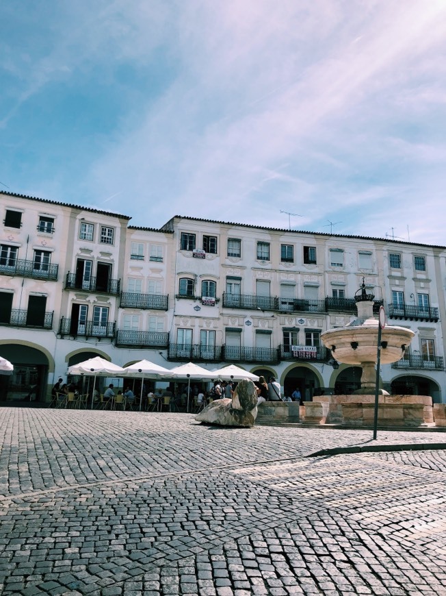 Place Évora